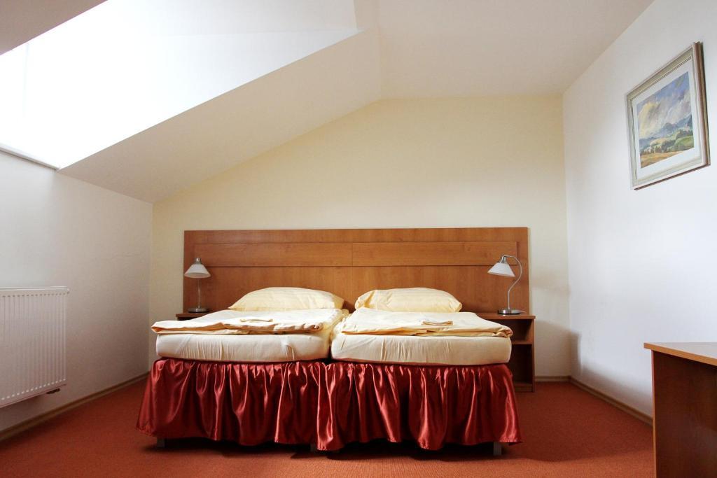 Hotel Slavia Tábor Quarto foto